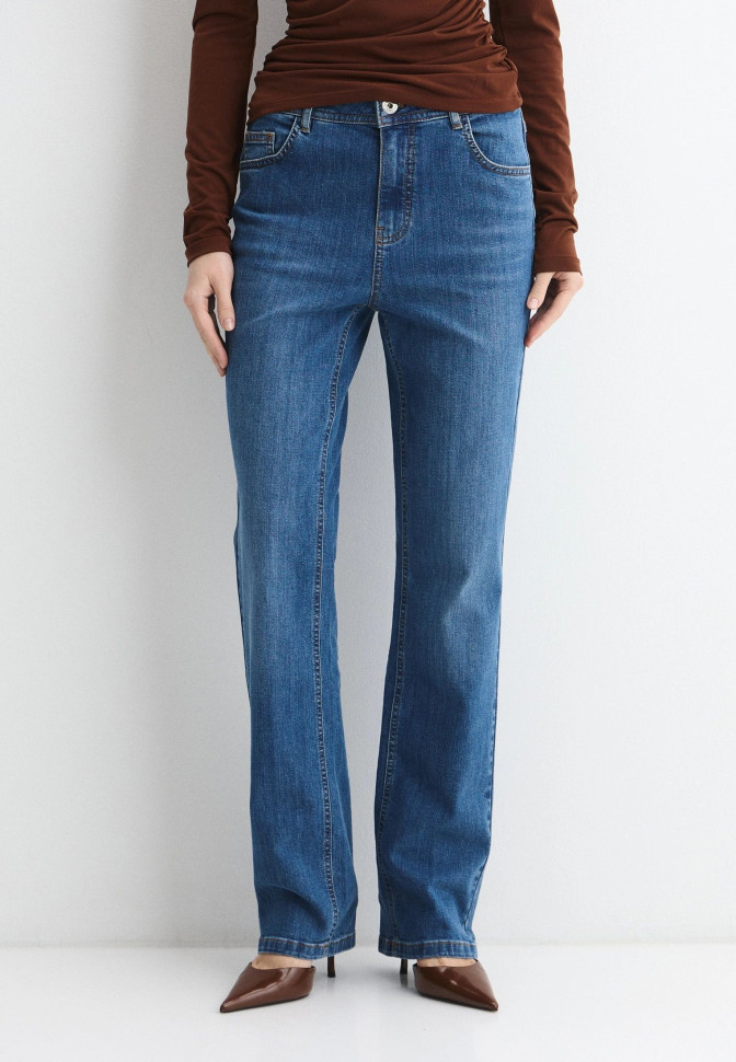 Джинсы прямого кроя