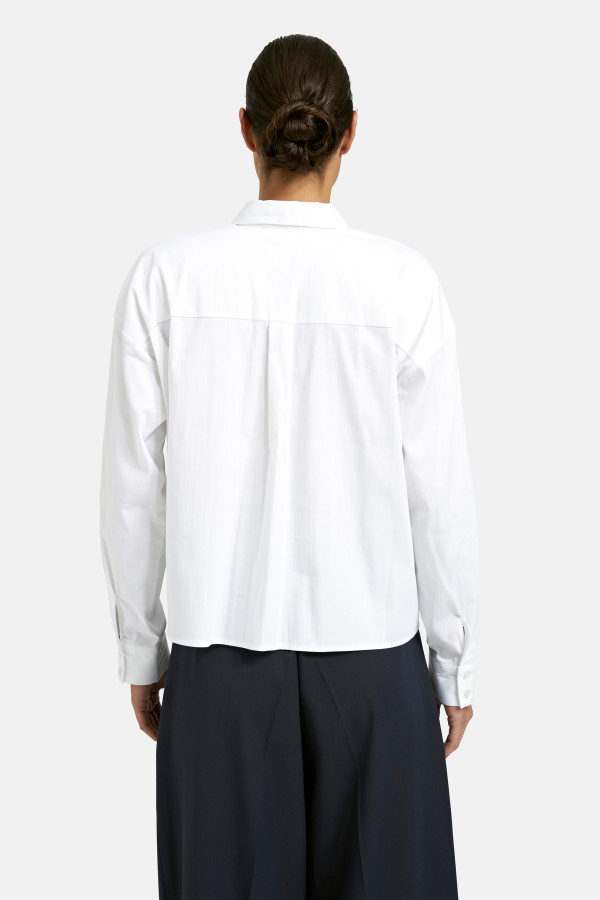 Рубашка с накладными карманами