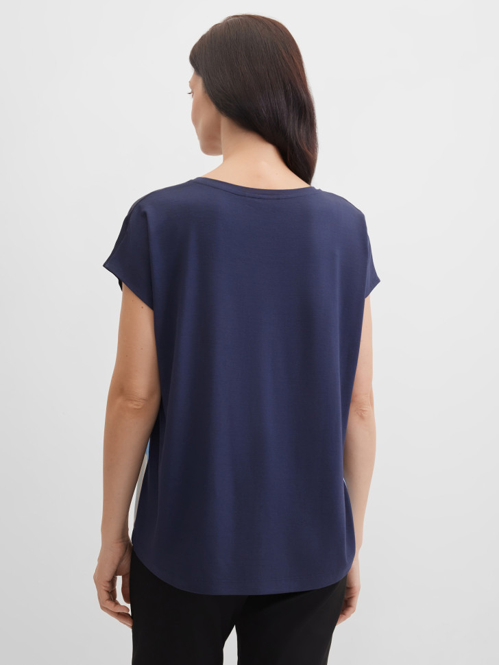 Футболка с абстрактным принтом