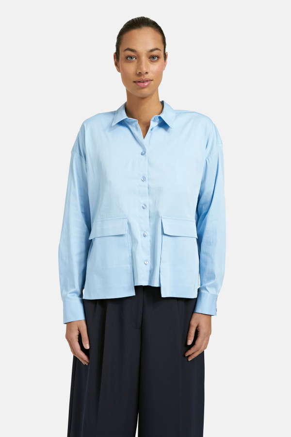 Рубашка с накладными карманами