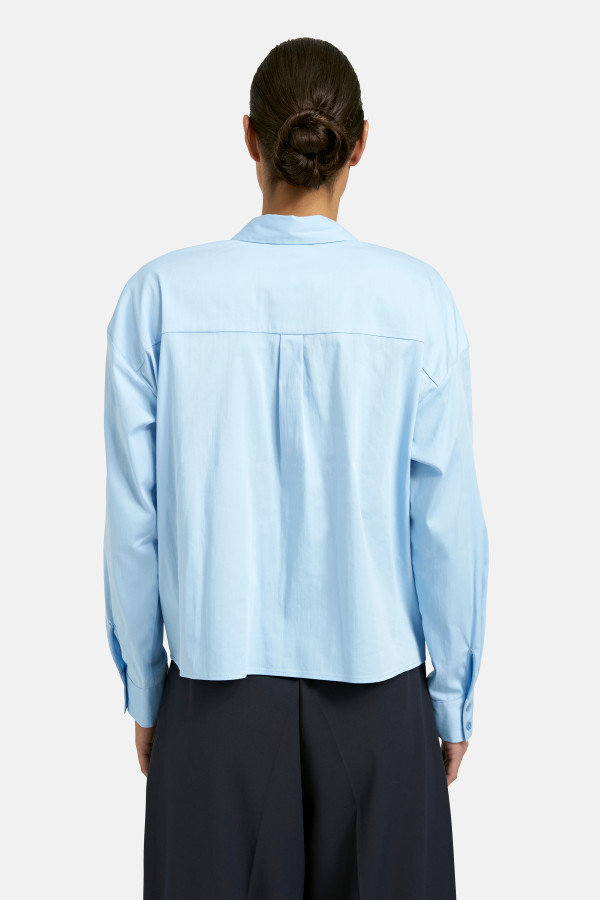 Рубашка с накладными карманами