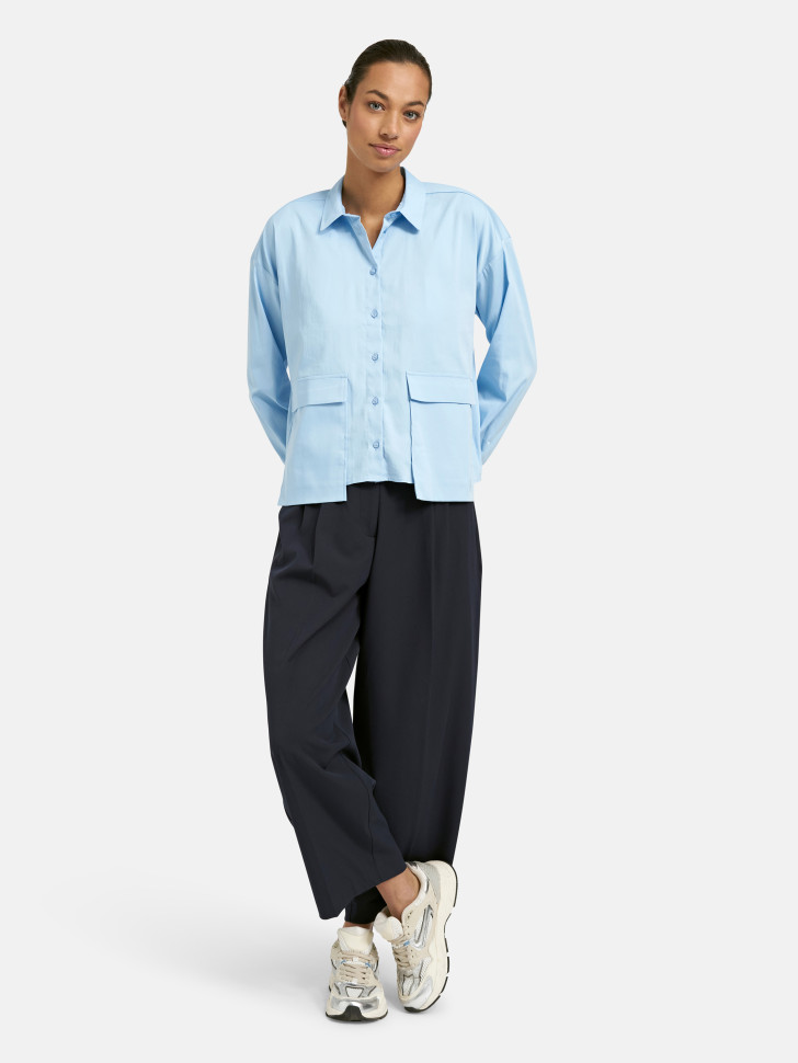 Рубашка с накладными карманами